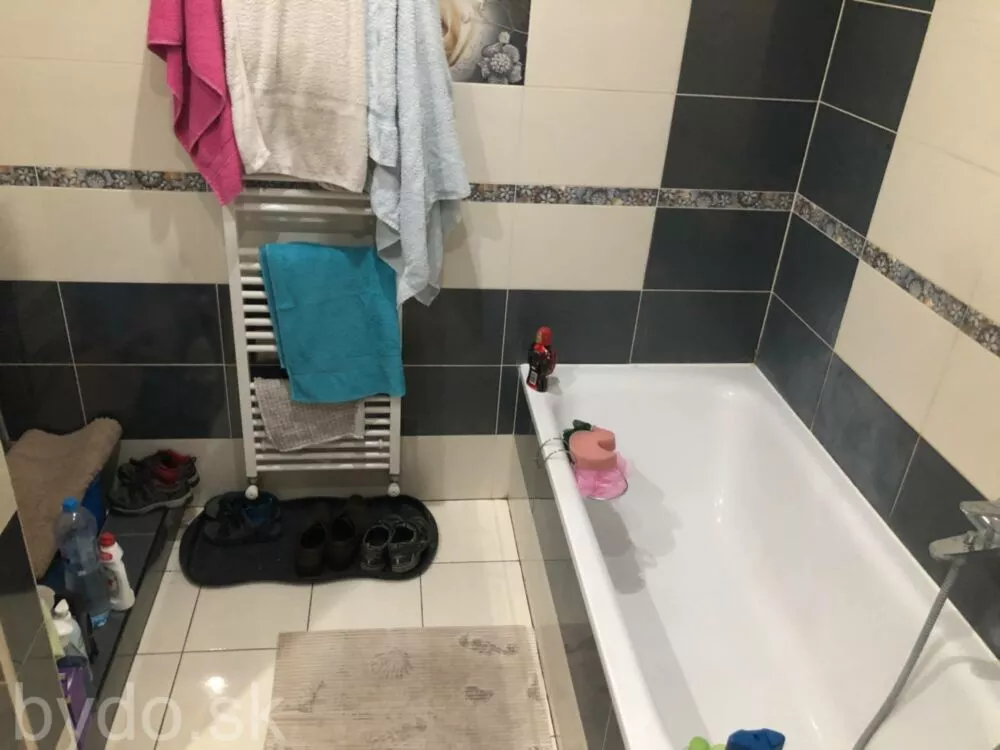 Rodinný dom na predaj, blízko centra, Michalovce, 97010_17