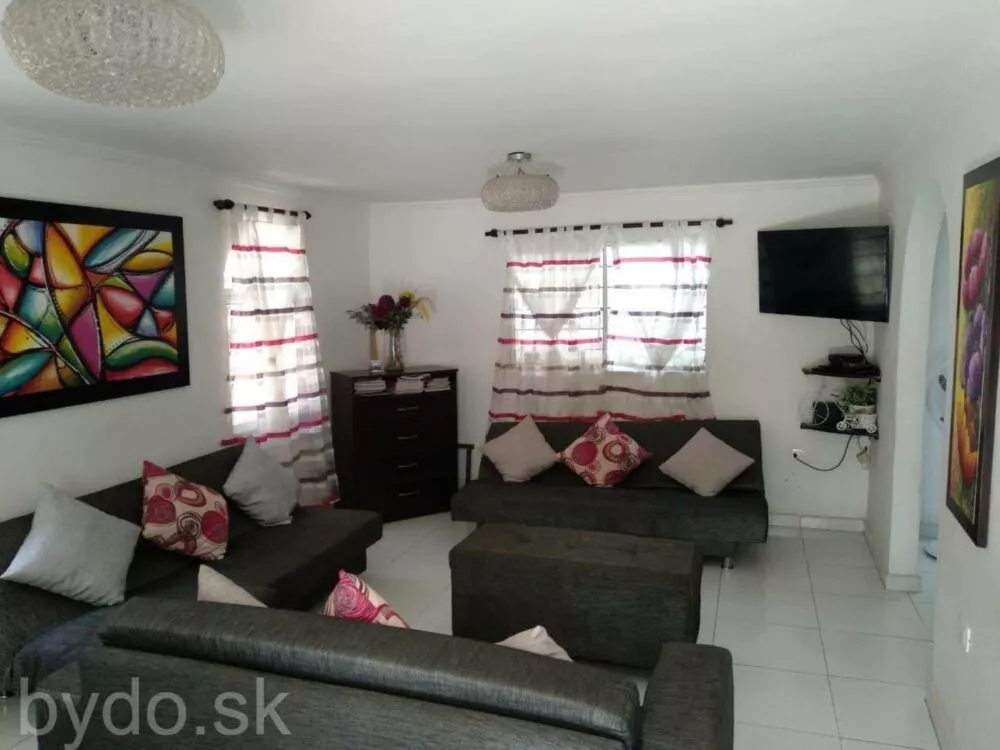 Krasny dvojposchodový dom  v Santa Marta v Kolumbii, 100313_3