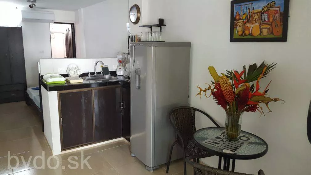 Krasny dvojposchodový dom  v Santa Marta v Kolumbii, 100313_16