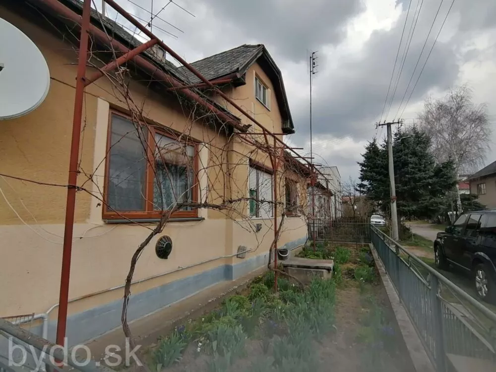 Rodinný dom na predaj, Plášťovce, 101160_11