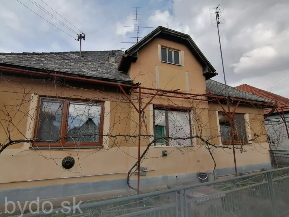 Rodinný dom na predaj, Plášťovce, 101160_12