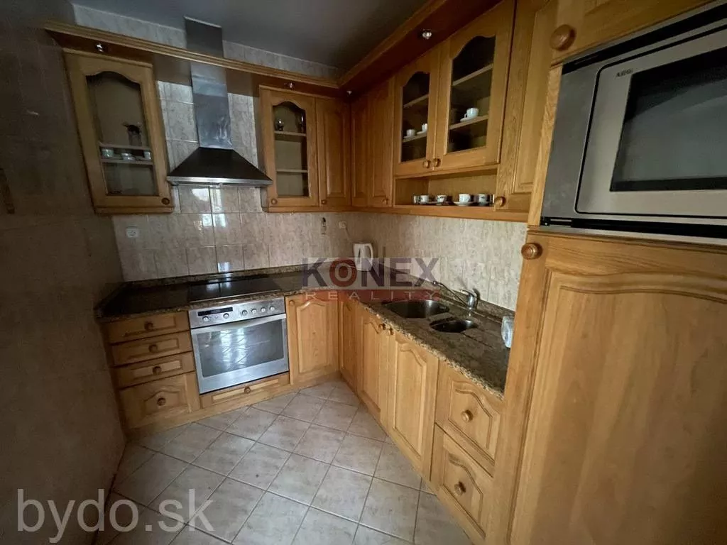 EXKLUZÍVNA PONUKA! Rodinný dom v obci Brehov., 102158_7