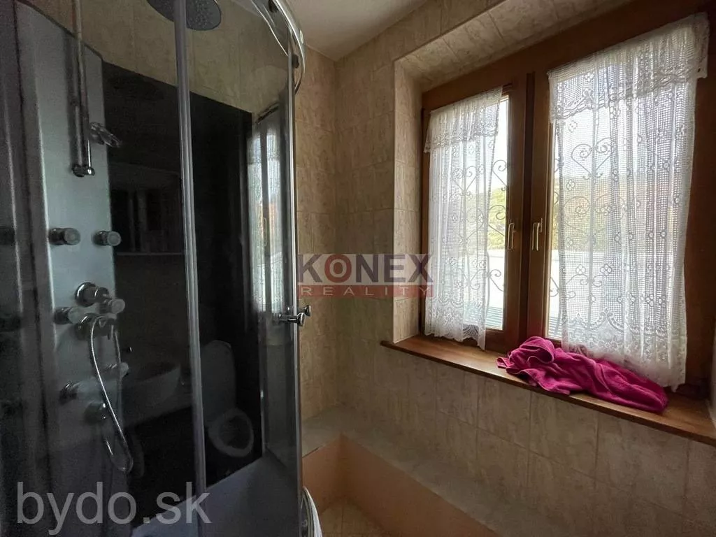 EXKLUZÍVNA PONUKA! Rodinný dom v obci Brehov., 102158_9