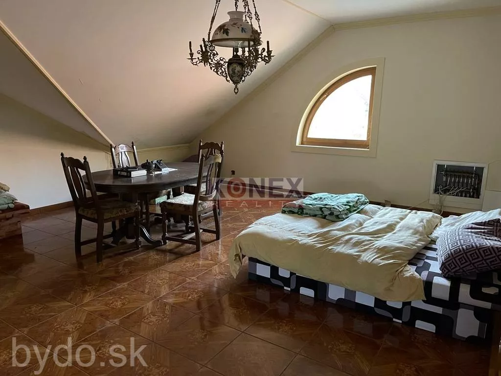 EXKLUZÍVNA PONUKA! Rodinná vila v obci Brehov., 102161_11