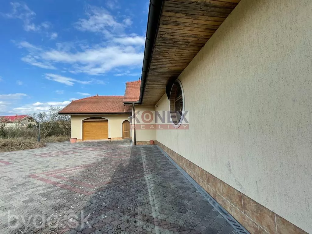 EXKLUZÍVNA PONUKA! Rodinná vila v obci Brehov., 102161_15