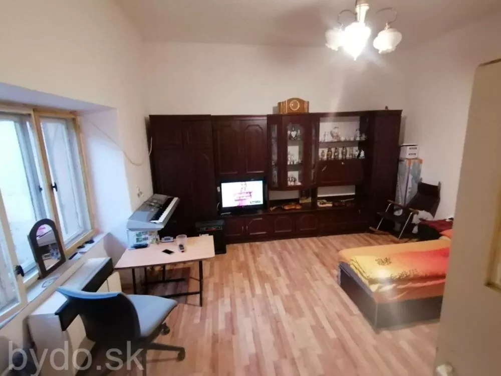 Objekt pre obchod na predaj 186m2, SNP, Šahy, 103007_2