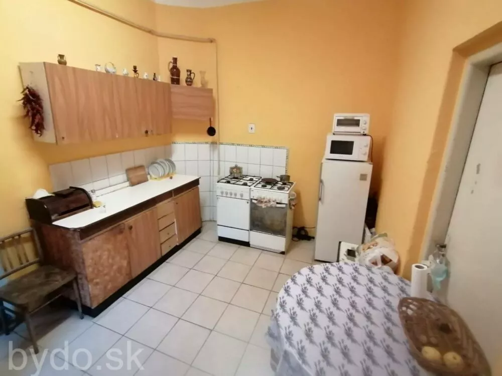 Objekt pre obchod na predaj 186m2, SNP, Šahy, 103007_5