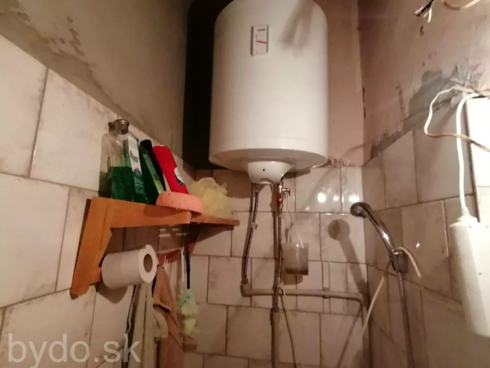 Objekt pre obchod na predaj 186m2, SNP, Šahy, 103007_6