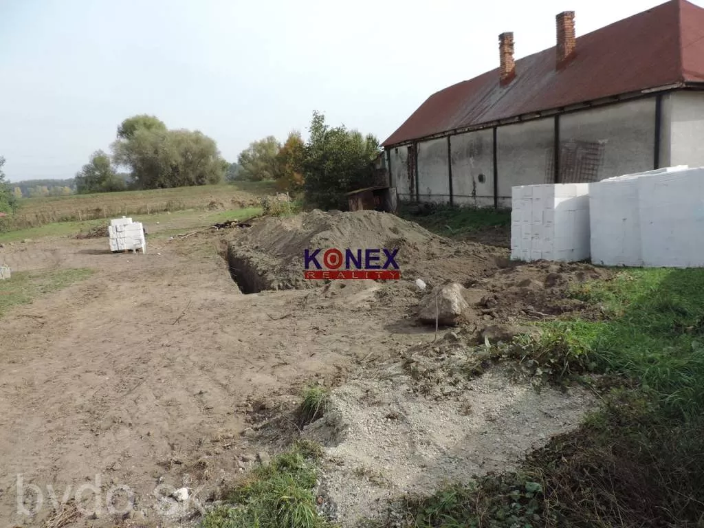 Stavebný pozemok v obci Hraň pri Trebišove, 109442_0