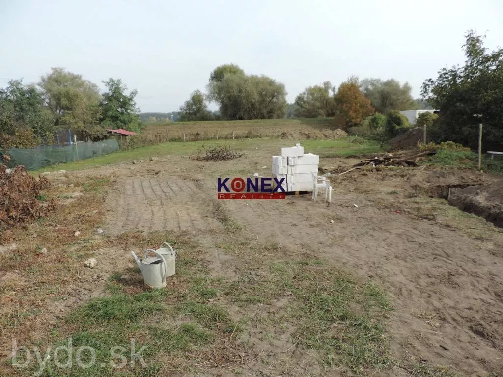 Stavebný pozemok v obci Hraň pri Trebišove, 109442_1