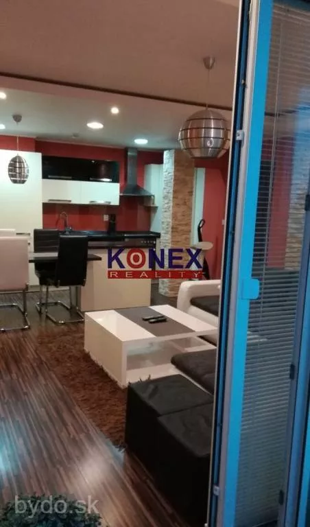 Nadštandardný, luxusný, klimatizovaný, zariadený 3-izbový byt – Michalovce, Stráňany, 112123_1