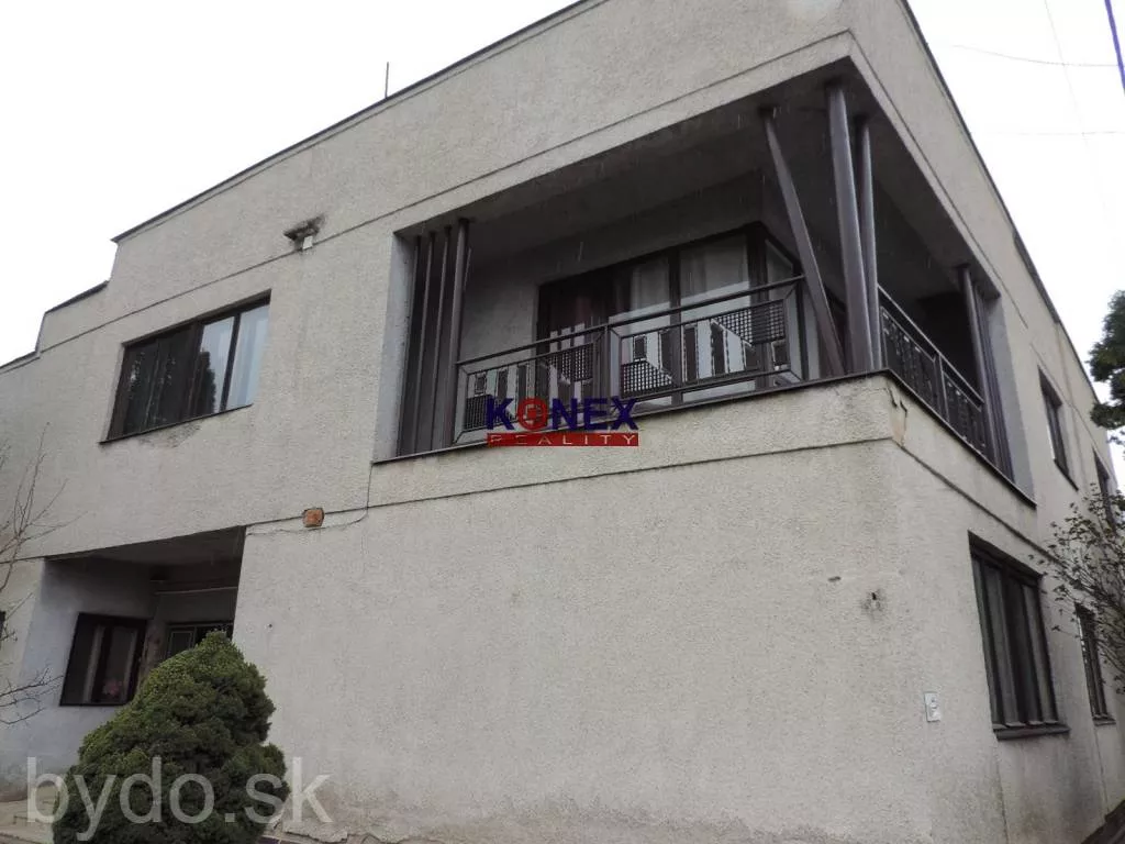 EXKLUZÍVNE LEN U NÁS! Dom na Štefánikovej ul. v Trebišove -bývanie/podnikanie, 112782_1