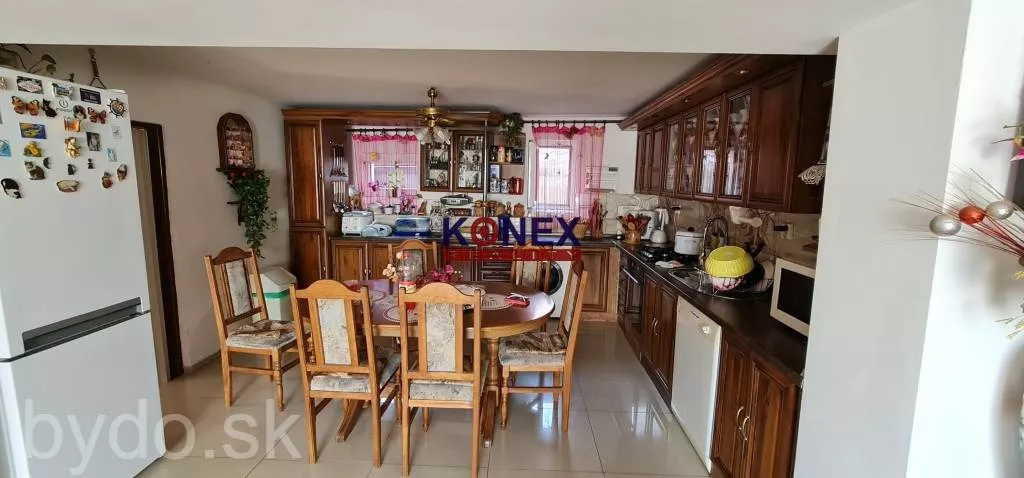 Krásny rodinný dom vo Veľkých Kapušanoch., 115652_2