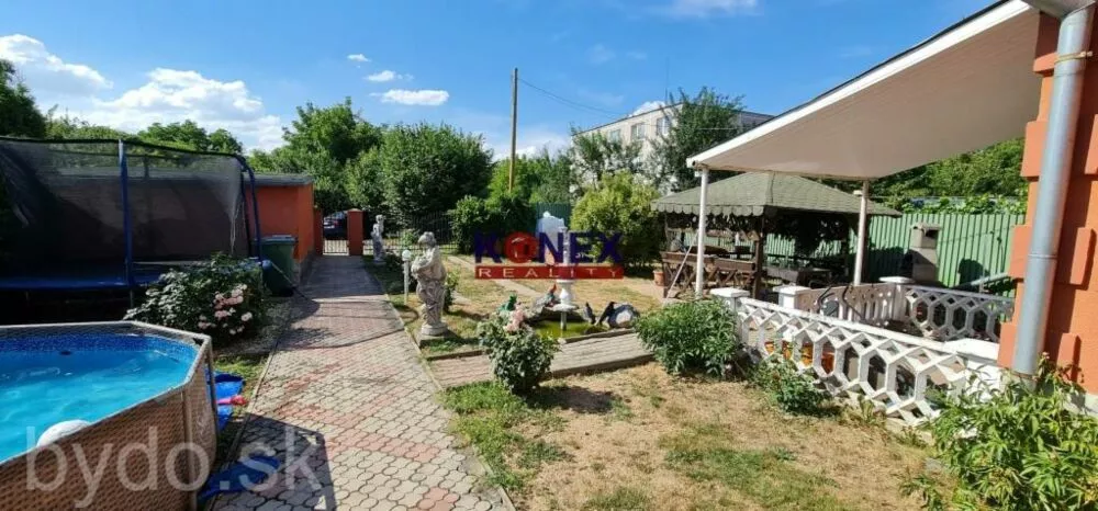 Krásny rodinný dom vo Veľkých Kapušanoch., 115652_17