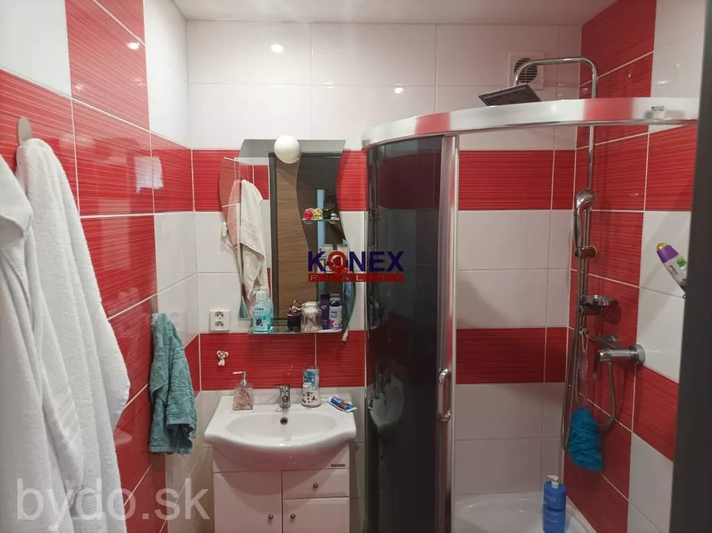 SUPER PONUKA! Rekonštruovaný 3-izbový byt – Michalovce, Komenského, 117042_5