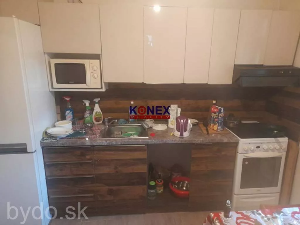 NA PREDAJ! Štvorec v obci Ižkovce, 117798_3