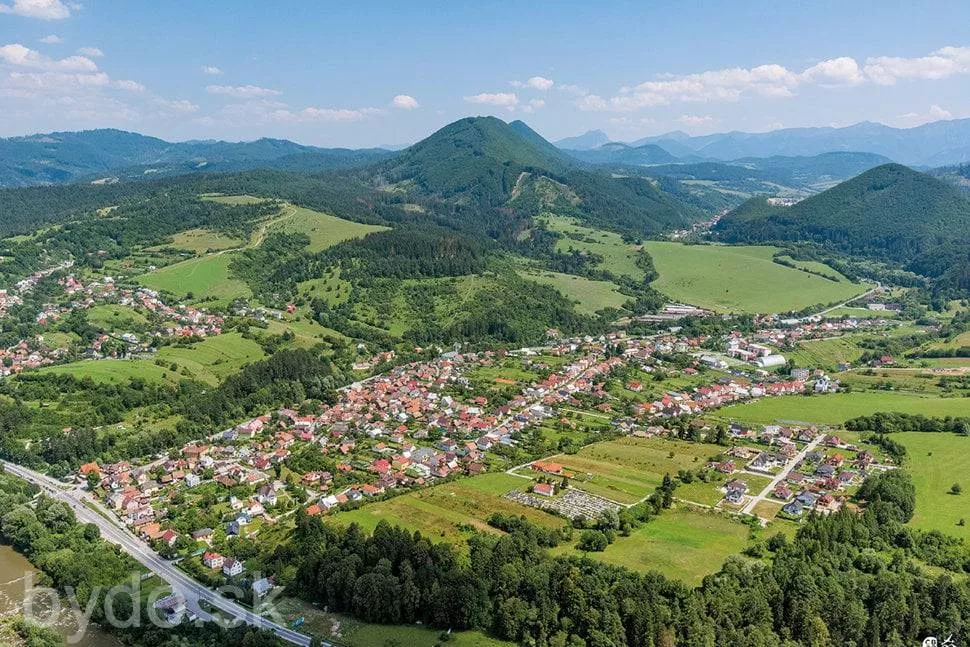 Ponúkame na predaj pozemky v obci Radoľa, 121318_0