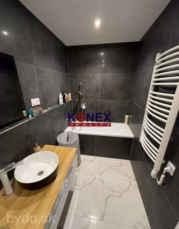 Krásny 3-izbový byt blízko centra Michaloviec, 122393_10