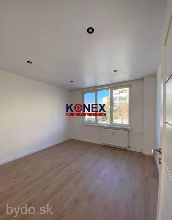 Zrekonštruovaný 2-izbový byt - sídl. JUH, Michalovce, 122967_2