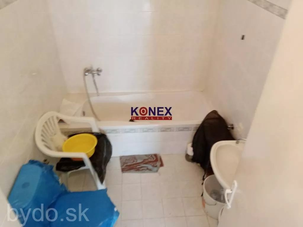 PRENÁJOM – Obchodné priestory v Michalovciach, 122993_4