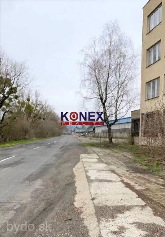 NA PREDAJ! Štvorpodlažná budova v Strážskom, 123840_4