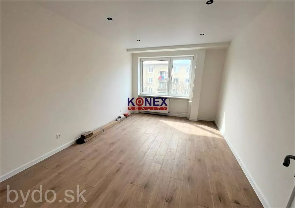 Zrekonštruovaný 3-izbový byt pri centre Michaloviec, 124231_3