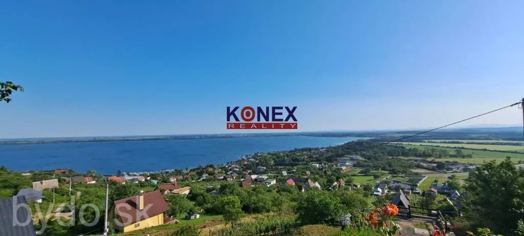 Na predaj krásna vinica nad obcou Vinné, 125430_0