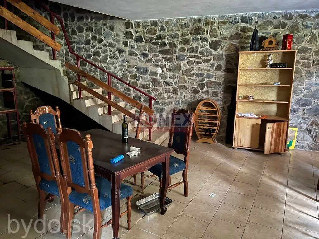 SUPER INVESTÍCIA! 4 rodinné domy v obci Brehov, 127931_6