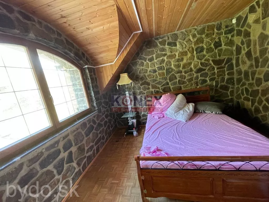 SUPER INVESTÍCIA! 4 rodinné domy v obci Brehov, 127931_8