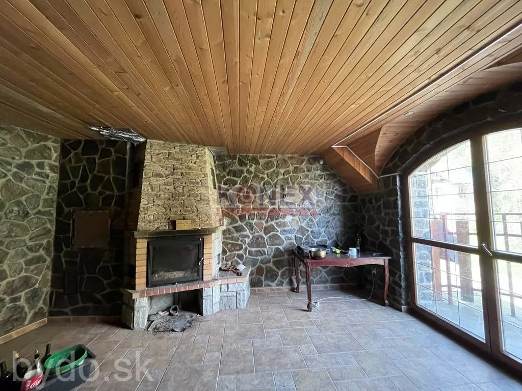 SUPER INVESTÍCIA! 4 rodinné domy v obci Brehov, 127931_9