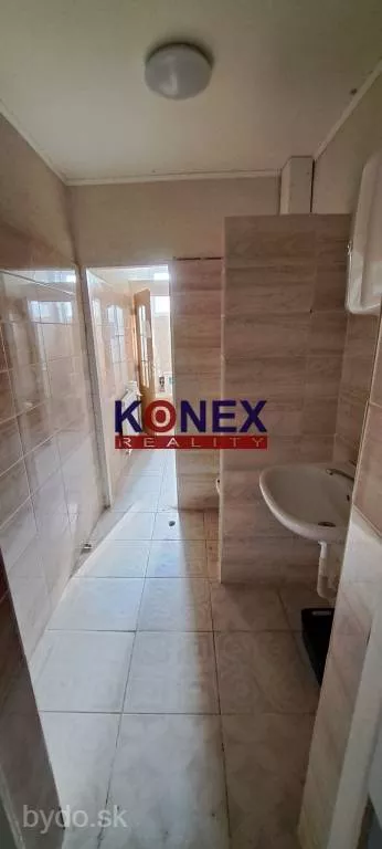 NA PRENÁJOM – Kancelárske priestory a sklady v Michalovciach, 130055_9