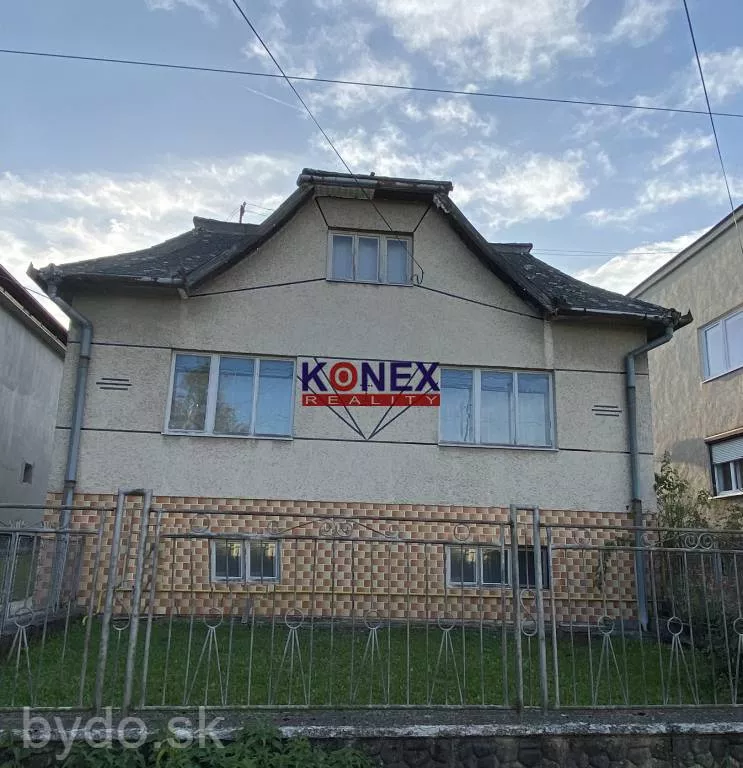 Krásny rodinný dom 16 km od Trebišova – obec Kuzmice, 131720_0