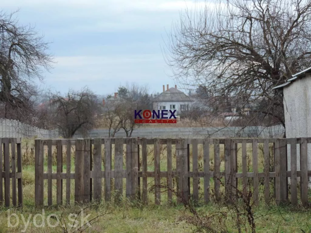 STAVEBNÉ pozemky na Štefánikovej ul. v Trebišove, 132009_2