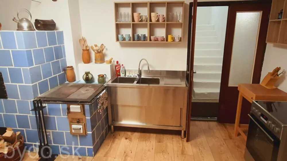 Predám dom na veľkom pozemku v lese., 132114_3