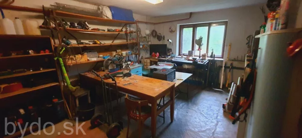 Predám dom na veľkom pozemku v lese., 132114_9