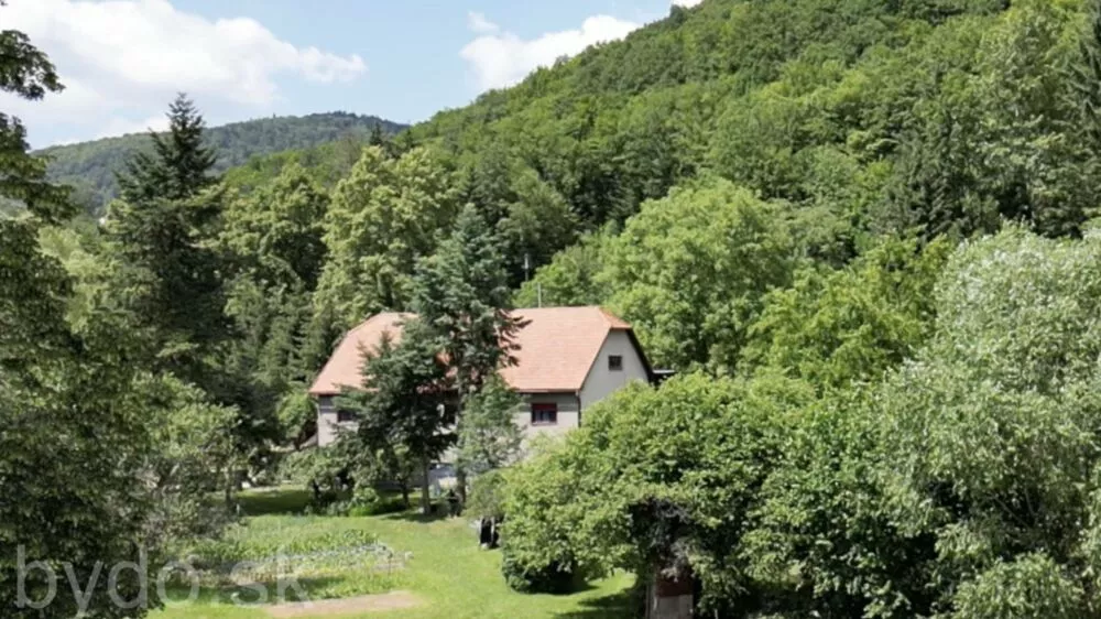 Predám dom na veľkom pozemku v lese., 132114_11