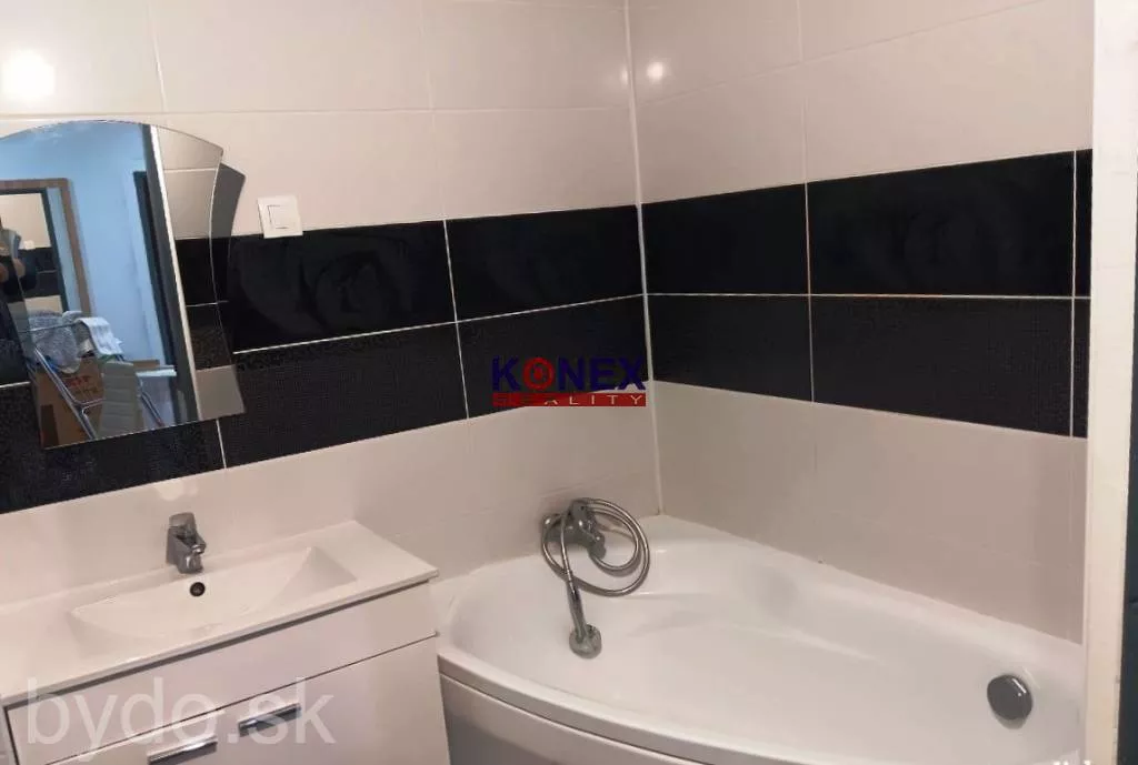 NA PREDAJ! Krásny 3-izbový byt v Čiernej nad Tisou, 135365_9