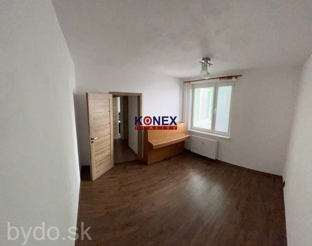 Rekonštruovaný 4-izbový byt na ul. Komenského v Trebišove, 135486_5