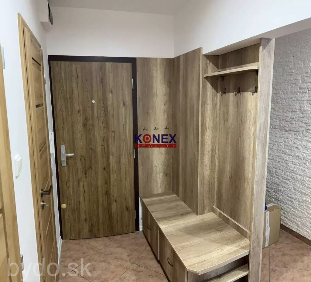Rekonštruovaný 4-izbový byt na ul. Komenského v Trebišove, 135486_10