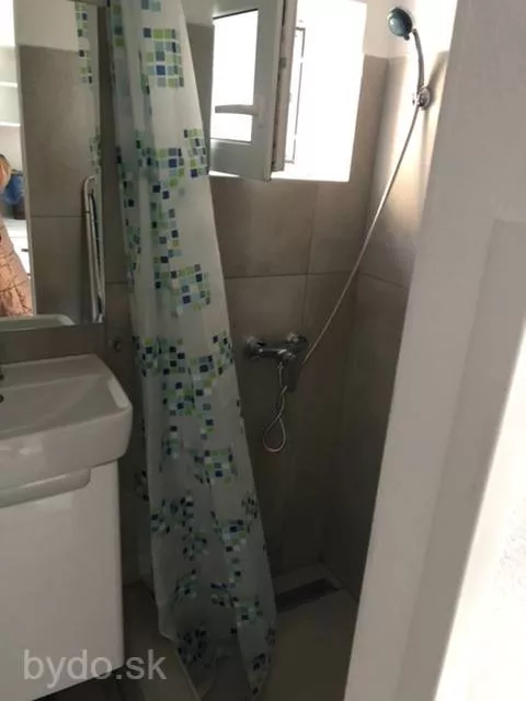 menší 1.izb. rodinný dom, Trnava, 89155_2