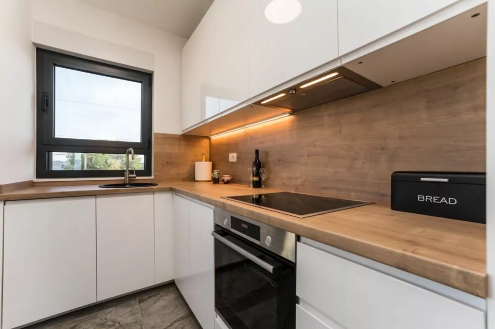 Neďaleko Zadaru je na predaj luxusný penthaus apartmán 50 m od mora, 137948_11