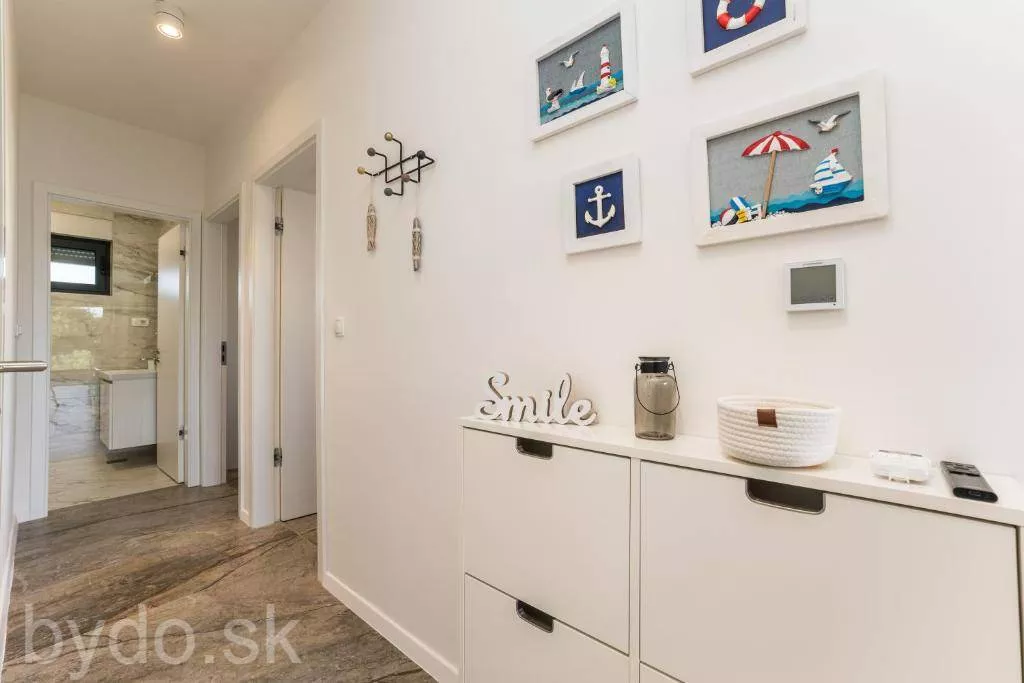 Neďaleko Zadaru je na predaj luxusný penthaus apartmán 50 m od mora, 137948_14