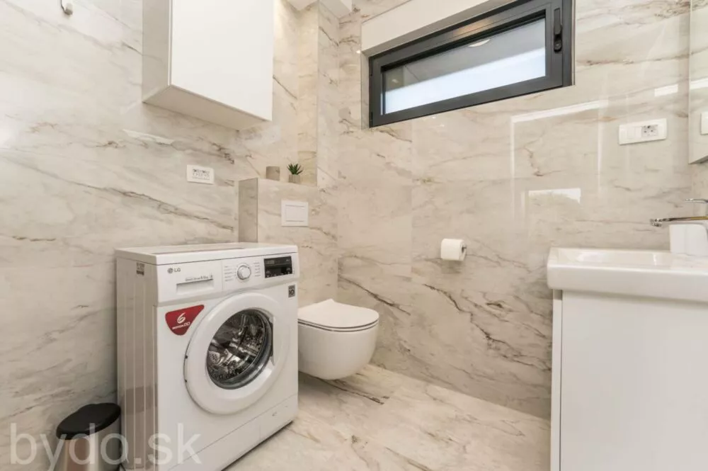 Neďaleko Zadaru je na predaj luxusný penthaus apartmán 50 m od mora, 137948_19