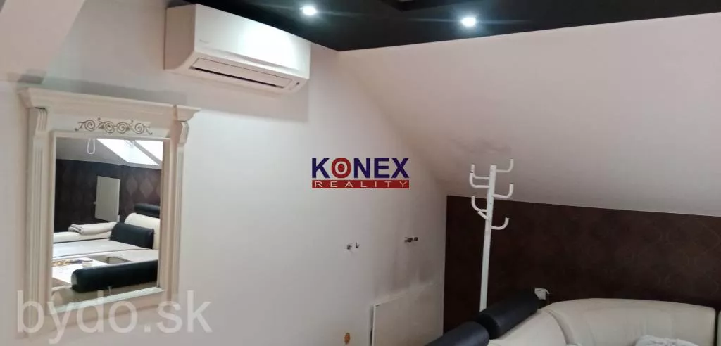 NA PREDAJ – Podkrovný byt (145m2) na sídl. Juh v Michalovciach, 138144_2