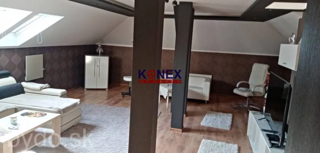 NA PREDAJ – Podkrovný byt (145m2) na sídl. Juh v Michalovciach, 138144_5