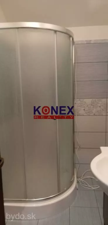 NA PREDAJ – Podkrovný byt (145m2) na sídl. Juh v Michalovciach, 138144_7