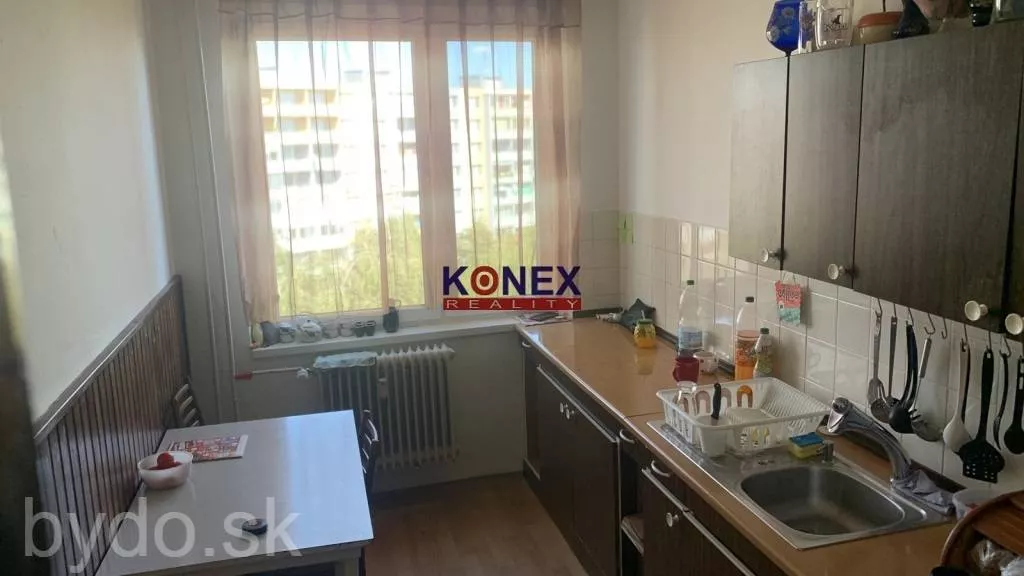 NA PREDAJ! 3-izbový byt pri centre Michaloviec, 138510_1