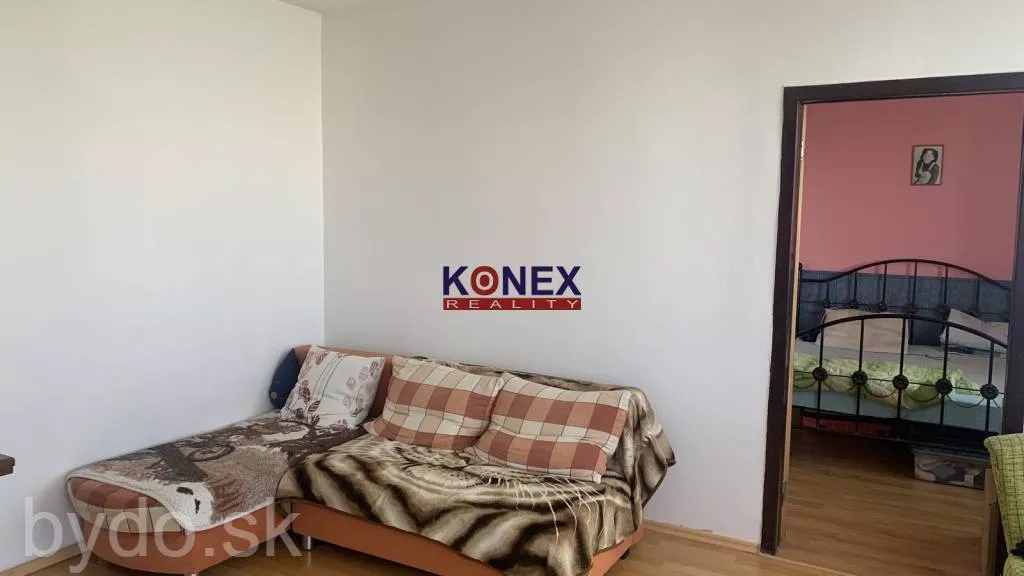 NA PREDAJ! 3-izbový byt pri centre Michaloviec, 138510_2