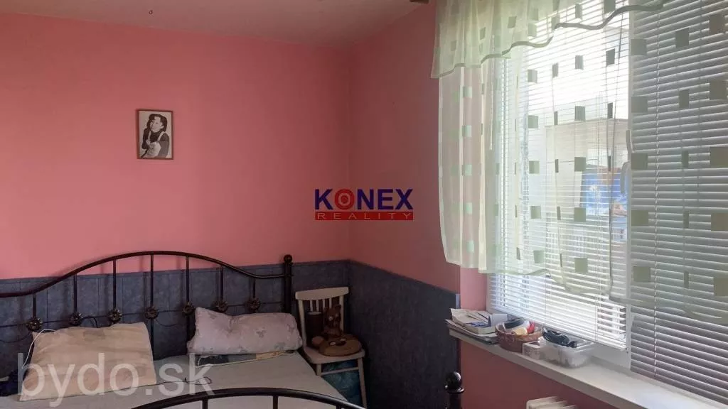 NA PREDAJ! 3-izbový byt pri centre Michaloviec, 138510_4