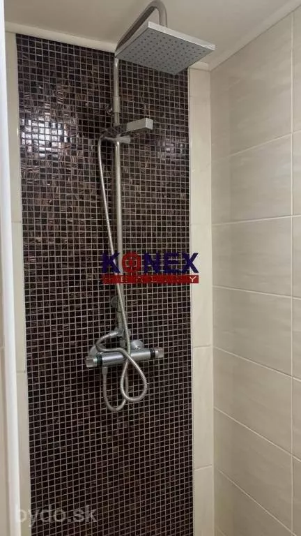 NA PREDAJ! 3-izbový byt pri centre Michaloviec, 138510_6